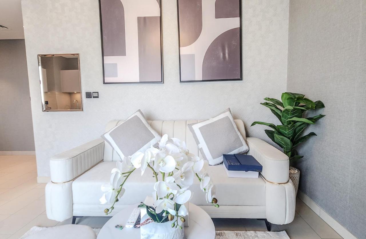 Stay By Latinem Luxury 1Br Holiday Home Cvr A1410 Near Burj Khalifa Дубай Екстериор снимка